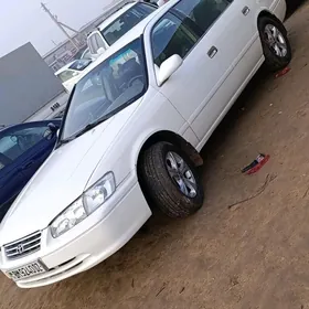 Toyota Camry 2001