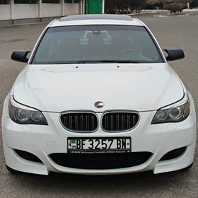 BMW E60 2004