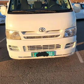 Toyota Hiace 2008