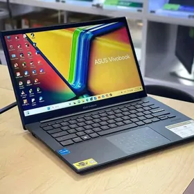 Asus Vivobook14/i3/8GB/256GB