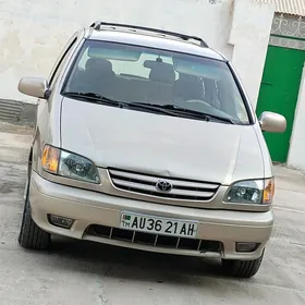 Toyota Sienna 2002