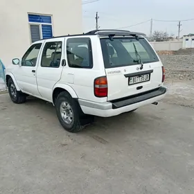 Nissan Pathfinder 1998