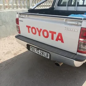 Toyota Hilux 2013