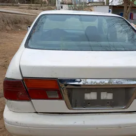 Nissan Sunny 1997