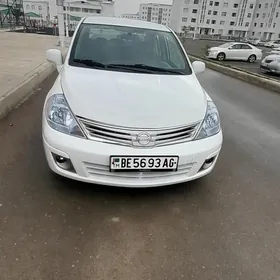 Nissan Versa 2010