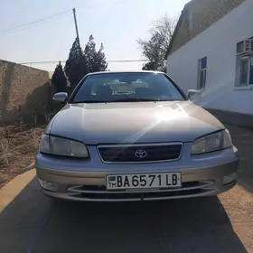 Toyota Camry 2000