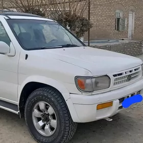 Nissan Pathfinder 1998