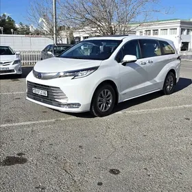 Toyota Sienna 2021