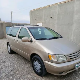 Toyota Sienna 2002