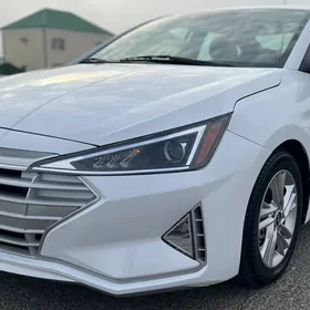 Hyundai Elantra 2020