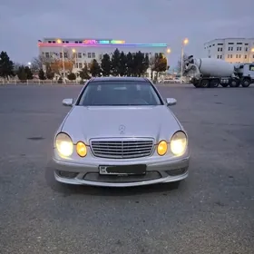 Mercedes-Benz E500 2003