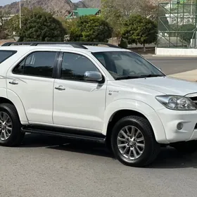 Toyota Fortuner 2007