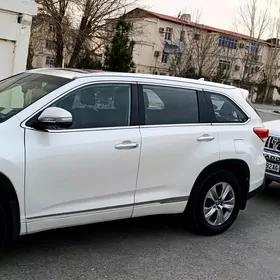 Toyota Highlander 2018