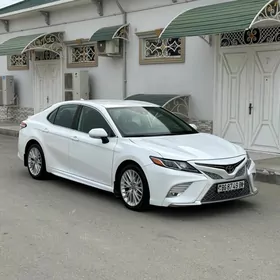 Toyota Camry 2020