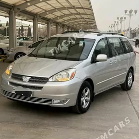 Toyota Sienna 2003