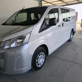 Toyota Hiace 2023