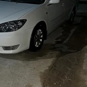 Toyota Camry 2004