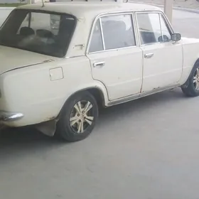 Lada 2104 1986