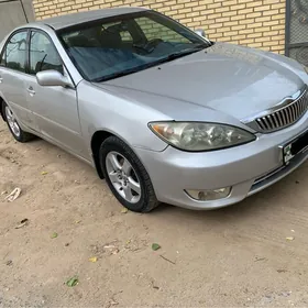 Toyota Camry 2004