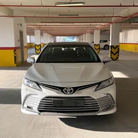 Toyota Camry 2023