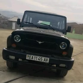 UAZ 469 2005