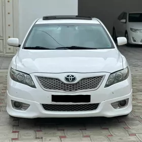 Toyota Camry 2011