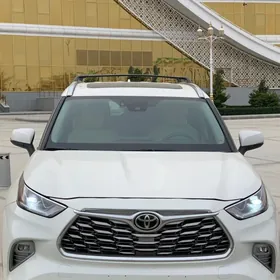 Toyota Highlander Hybrid 2020