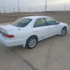 Toyota Camry 2001