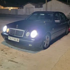 Mercedes-Benz E320 1999