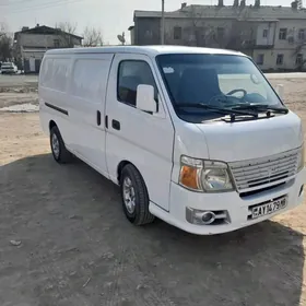 Nissan Urvan 2008