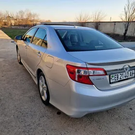 Toyota Camry 2012