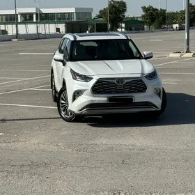 Toyota Highlander 2020