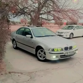 BMW E39 2001