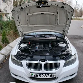 BMW 330 2009