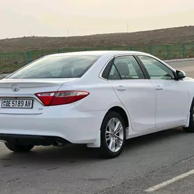 Toyota Camry 2016