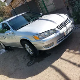 Toyota Camry 2000