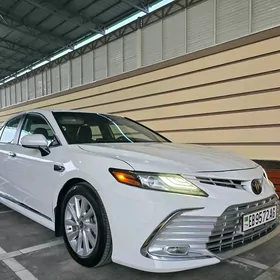 Toyota Camry 2022