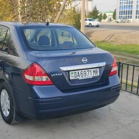 Nissan Versa 2010