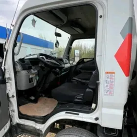 Mitsubishi Fuso 2002