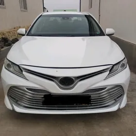 Toyota Camry 2017