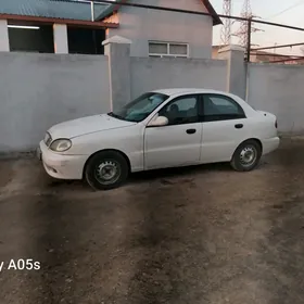 Daewoo Lanos 1998