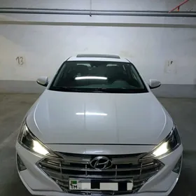 Hyundai Elantra 2019