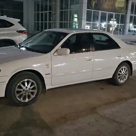 Toyota Camry 2000