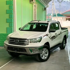 Toyota Hilux 2020