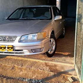 Toyota Camry 2001