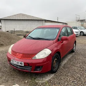 Nissan Versa 2011