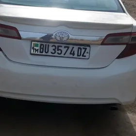 Toyota Camry 2012