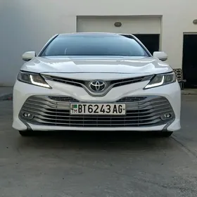 Toyota Camry 2018