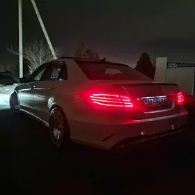 Mercedes-Benz E350 2011