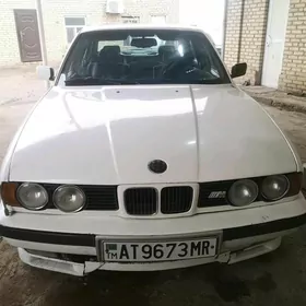 BMW 525 1990